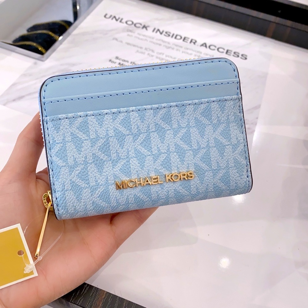 MICHAEL KORS Jet Set Medium Zip Around Card Case in pale ocean - Picture 2 of 7